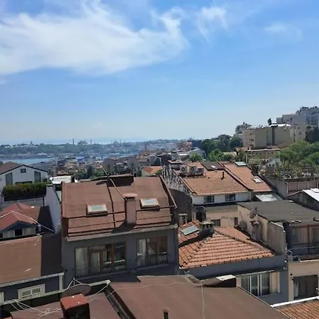 Turizmin Tam Ortasinda! Istiklal Caddesi 1 Dakika!