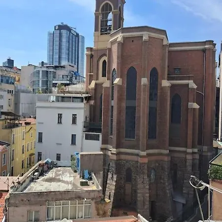 Turizmin Tam Ortasinda! Istiklal Caddesi 1 Dakika! *